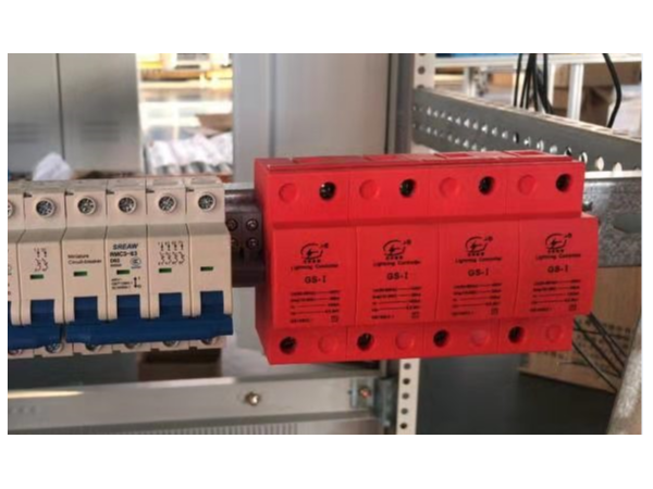 浪涌保護(hù)器